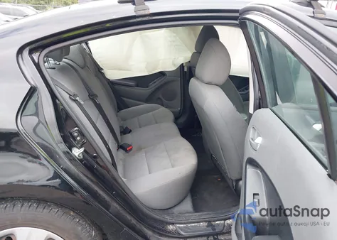 2018 Kia Forte Lx из США, поврежденный, VIN 3KPFK4A72JE232132